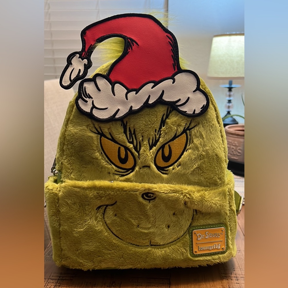 BRAND NEW Grinch Loungefly